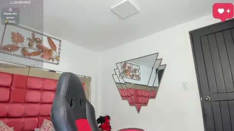 Snapshot of barbaraknox_ chatting on 07-27-26, 06:15 Barbara online show from 07-27-26, 06:15