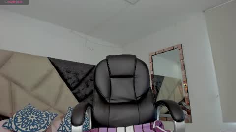 Snapshot of barbaraknox_ chatting on 08-02-26, 05:55 Barbara online show from 08-02-26, 05:55