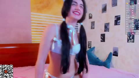 Snapshot of barbaraloves chatting on 12-17-25, 01:06 Mily online show from 12-17-25, 01:06