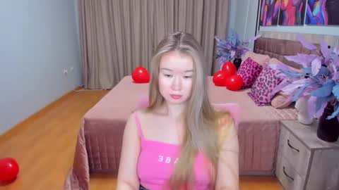 Snapshot of barbaramiles chatting on 02-17-25, 01:53 Barbara online show from 02-17-25, 01:53