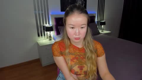 Snapshot of barbaramiles chatting on 09-11-25, 10:15 Barbara online show from 09-11-25, 10:15