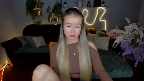 Snapshot of barbaramiles chatting on 11-24-25, 10:59 Barbara online show from 11-24-25, 10:59