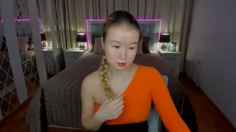 Snapshot of barbaramiles chatting on 11-27-25, 10:50 Barbara online show from 11-27-25, 10:50