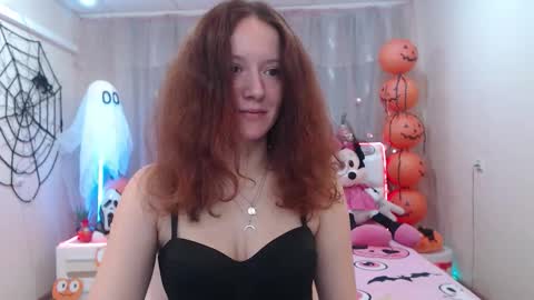 Snapshot of barbarastily chatting on 10-19-25, 07:42 barbarastily online show from 10-19-25, 07:42