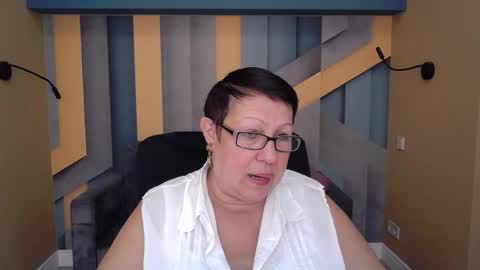 Snapshot of barbaraturners chatting on 10-22-25, 06:40 barbaraturners online show from 10-22-25, 06:40