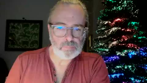 Snapshot of barberstud chatting on 01-08-25, 11:41 Ed online show from 01-08-25, 11:41