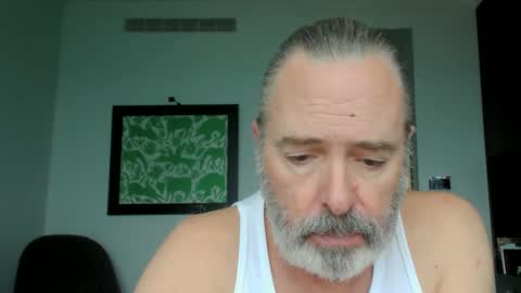 Snapshot of barberstud chatting on 11-26-25, 06:42 Ed online show from 11-26-25, 06:42