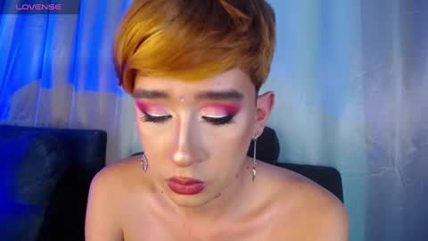 Snapshot of barbie_boy_ chatting on 01-27-25, 07:35 I work from home this is my room 3 online show from 01-27-25, 07:35