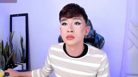 Snapshot of barbie_boy_ chatting on 01-07-26, 09:56 I work from home this is my room 3 online show from 01-07-26, 09:56