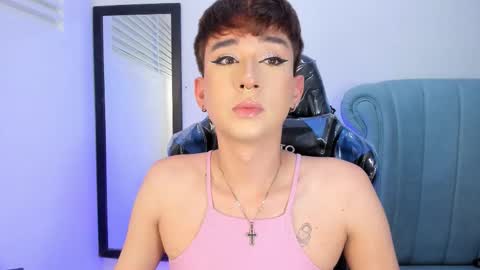 Snapshot of barbie_boy_ chatting on 02-18-26, 07:48 I work from home this is my room 3 online show from 02-18-26, 07:48