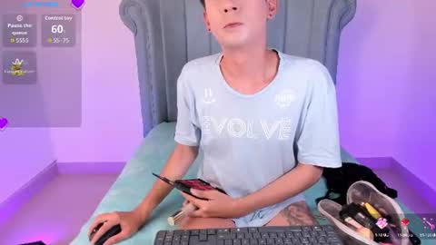 Snapshot of barbie_boy_ chatting on 06-21-26, 07:33 I work from home this is my room 3 online show from 06-21-26, 07:33