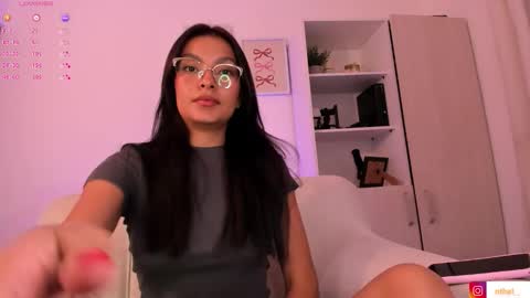 Snapshot of barbie_brunette3 chatting on 10-15-25, 04:45 independet model online show from 10-15-25, 04:45