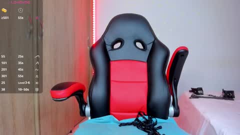 Nicolle  online show from 03-04-26, 03:01