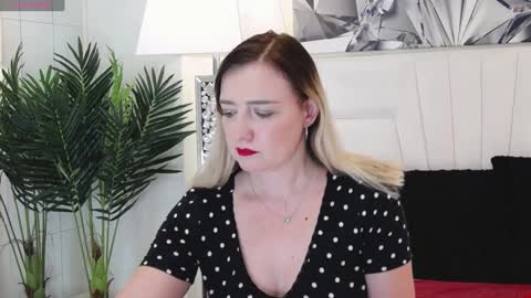 Snapshot of barbieeann chatting on 12-16-24, 11:44 Ann online show from 12-16-24, 11:44