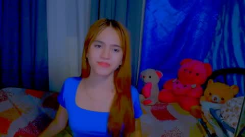 Snapshot of barbieee_hot chatting on 05-18-26, 10:54 Barbie online show from 05-18-26, 10:54