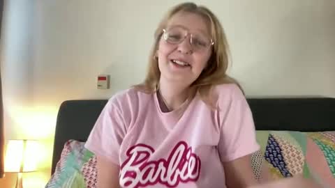 barbiegirl966 online show from 01-05-25, 09:59