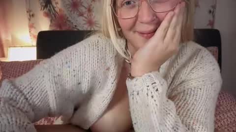 barbiegirl966 online show from 09-11-25, 08:53