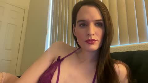 Snapshot of barbiejules chatting on 01-22-25, 11:10 BarbieJules online show from 01-22-25, 11:10