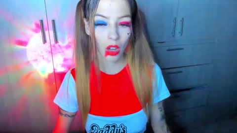 Barbie online show from 11-02-25, 04:04