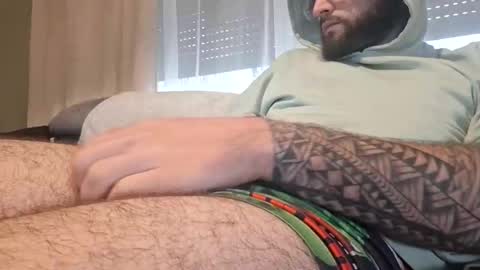 Snapshot of barbusexy chatting on 05-14-26, 10:22 barbusexy online show from 05-14-26, 10:22