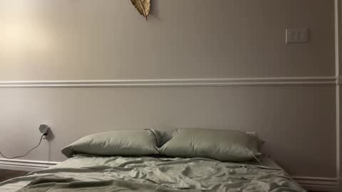 chicka online show from 02-17-26, 05:04