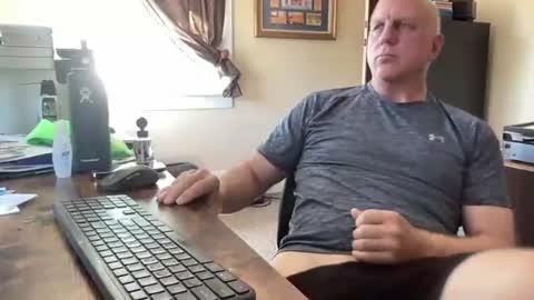 Snapshot of baritonesinger chatting on 07-10-26, 04:09 baritonesinger online show from 07-10-26, 04:09