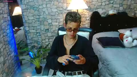 Snapshot of bastiaan_28 chatting on 05-06-26, 02:51 Bastian online show from 05-06-26, 02:51