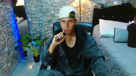 Snapshot of bastiaan_28 chatting on 05-07-26, 01:55 Bastian online show from 05-07-26, 01:55