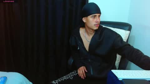Snapshot of bastiaan_28 chatting on 05-09-26, 11:10 Bastian online show from 05-09-26, 11:10