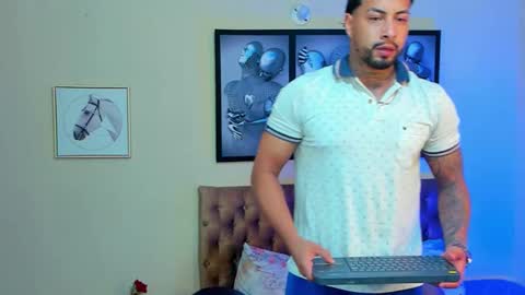 Snapshot of bastian_jones1 chatting on 01-04-25, 04:01 bastian_jones1 online show from 01-04-25, 04:01