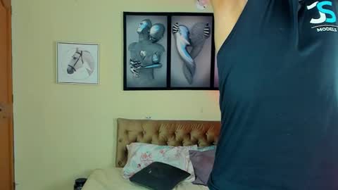 Snapshot of bastian_jones1 chatting on 01-22-25, 07:03 bastian_jones1 online show from 01-22-25, 07:03