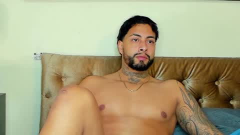 Snapshot of bastian_jones1 chatting on 03-08-25, 09:39 bastian_jones1 online show from 03-08-25, 09:39