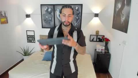 Snapshot of bastian_jones1 chatting on 10-19-25, 06:47 bastian_jones1 online show from 10-19-25, 06:47