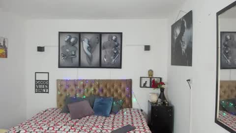 Snapshot of bastian_jones1 chatting on 12-03-25, 07:01 bastian_jones1 online show from 12-03-25, 07:01