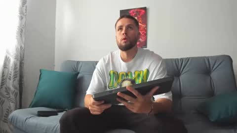 bastianwatson10 online show from 03-07-25, 06:54