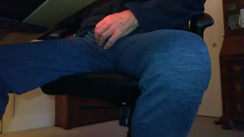 BateBro13 online show from 11-12-25, 03:12