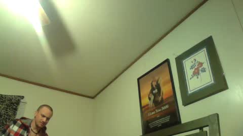 Snapshot of battlewolfxx chatting on 12-14-24, 12:44 battlewolfxx online show from 12-14-24, 12:44