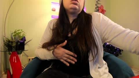 battymoll online show from 12-12-24, 03:16