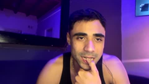 Snapshot of bauti220242 chatting on 06-06-26, 02:38 bauti220242 online show from 06-06-26, 02:38