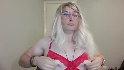 Snapshot of bawblejam chatting on 02-18-25, 11:19 BjBambi online show from 02-18-25, 11:19