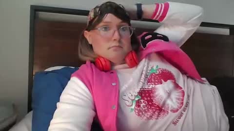 Snapshot of bawblejam chatting on 02-25-25, 10:29 BjBambi online show from 02-25-25, 10:29