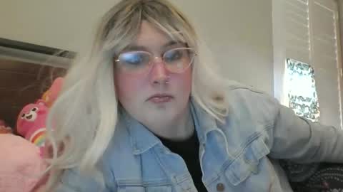 Snapshot of bawblejam chatting on 09-29-25, 01:00 BjBambi online show from 09-29-25, 01:00