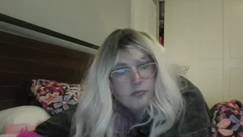 Snapshot of bawblejam chatting on 10-31-25, 09:21 BjBambi online show from 10-31-25, 09:21