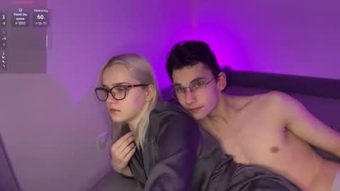 Snapshot of bawdycouple chatting on 01-16-26, 01:59 Max and Bella online show from 01-16-26, 01:59