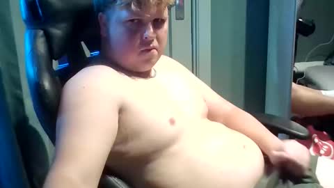 Snapshot of bawly13 chatting on 10-22-25, 11:10 ray online show from 10-22-25, 11:10