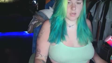 Snapshot of baybecallisto chatting on 05-19-26, 01:22 Callisto online show from 05-19-26, 01:22