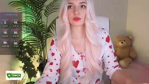 Snapshot of bb_cute1 chatting on 12-01-25, 10:09 Kris online show from 12-01-25, 10:09