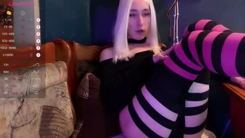 Sasha online show from 12-22-25, 03:42