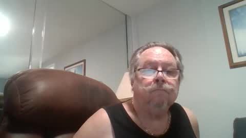 Snapshot of bbb1952 chatting on 12-19-25, 04:58 Single Grandpa in Florida. Love to C2C and have Fun Privately online show from 12-19-25, 04:58