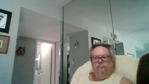 Snapshot of bbb1952 chatting on 06-29-26, 12:27 Single Grandpa in Florida. Love to C2C and have Fun Privately online show from 06-29-26, 12:27